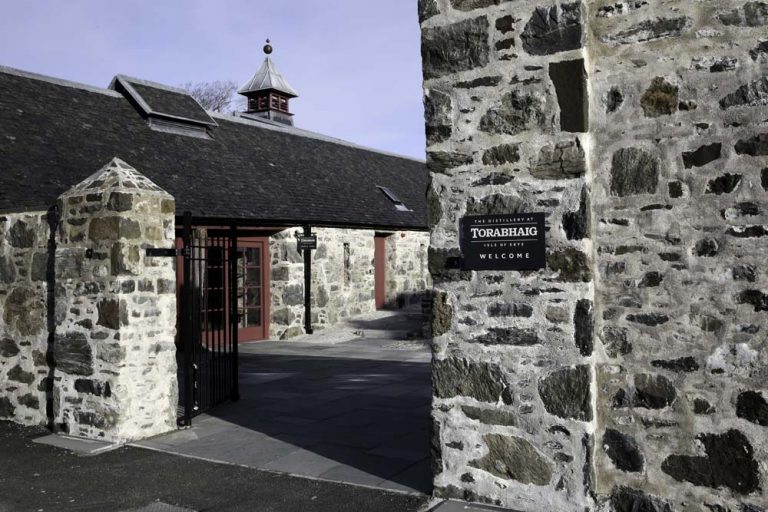 NU4A0394 copy 768x512